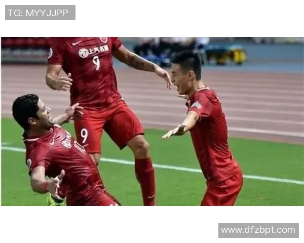 帕丘卡与墨美洲的激烈对决揭示了球队实力的较量与未来的希望